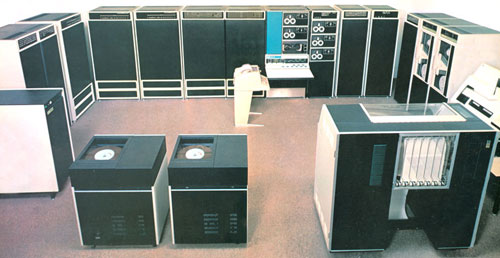 The replica of the Calculating The first PDP-10 model (KA10)